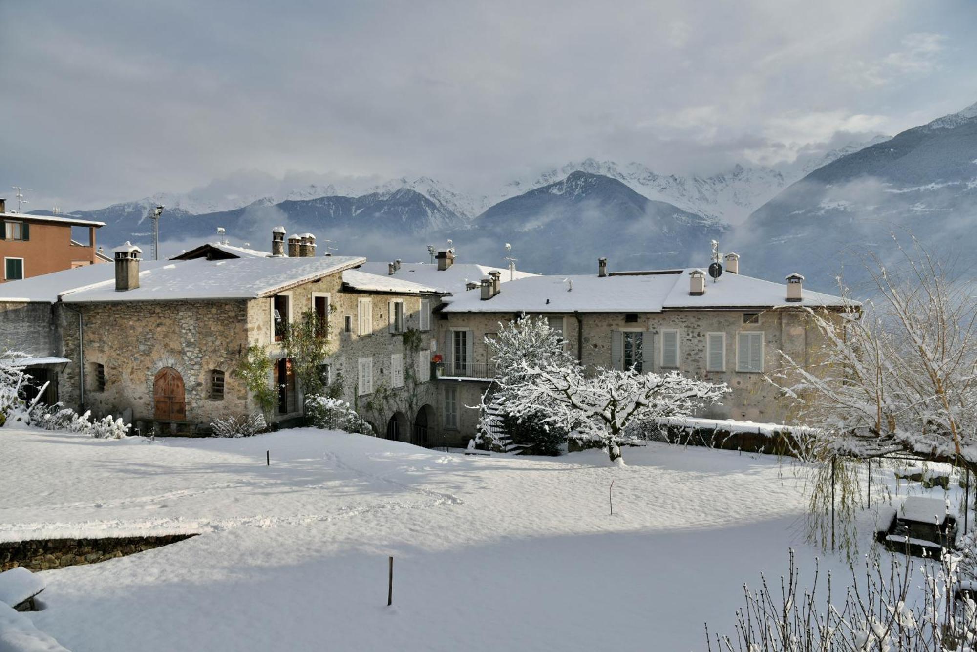 Piano Nobile Al Roseto Del Drago Villa San Bernardo  Eksteriør billede