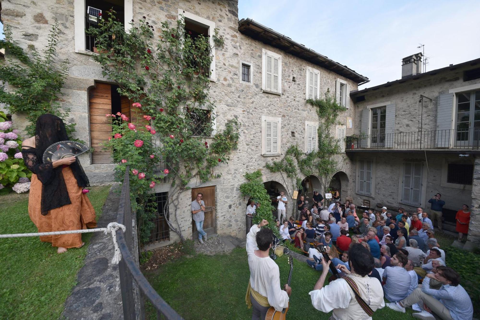 Piano Nobile Al Roseto Del Drago Villa San Bernardo  Eksteriør billede
