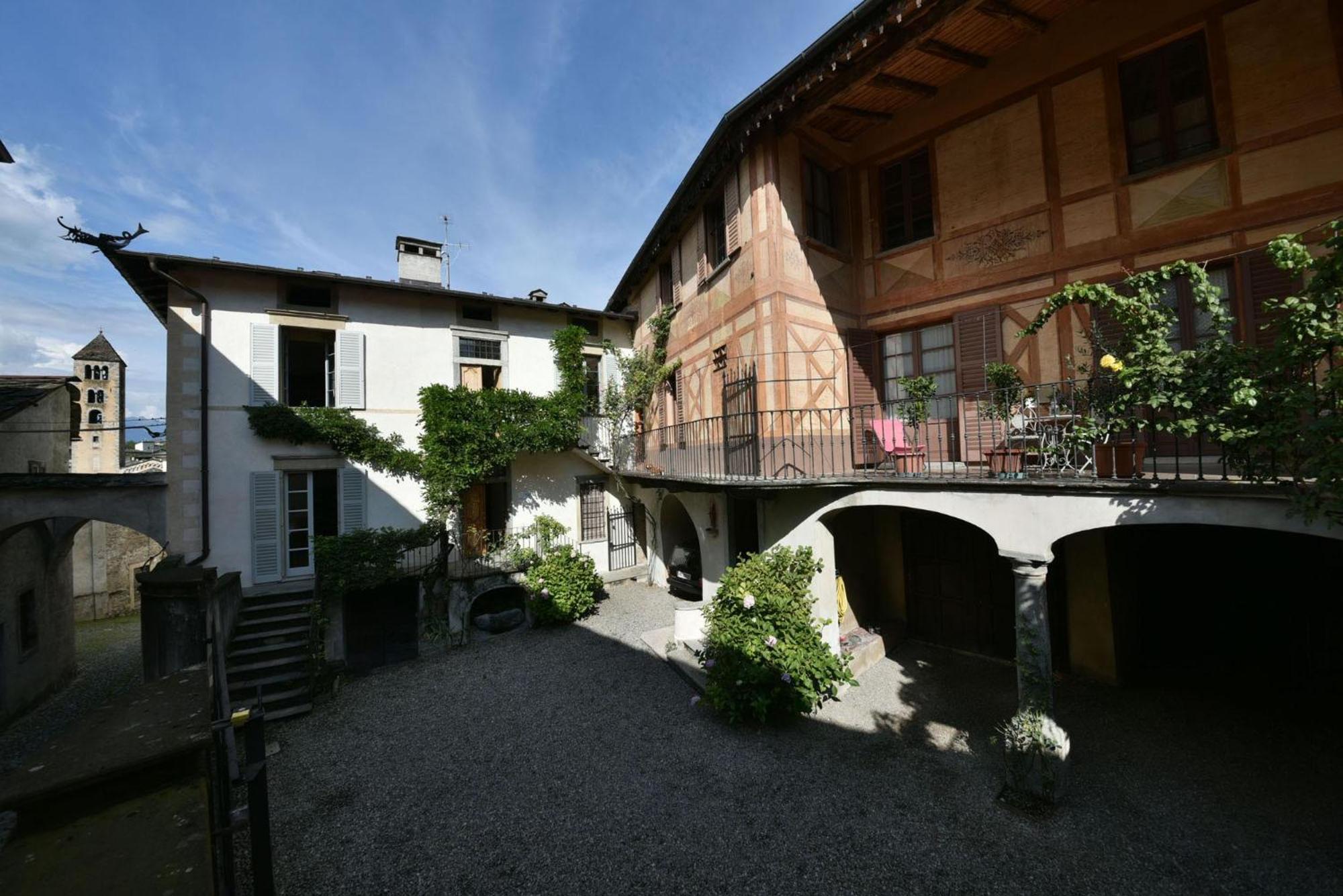 Piano Nobile Al Roseto Del Drago Villa San Bernardo  Eksteriør billede